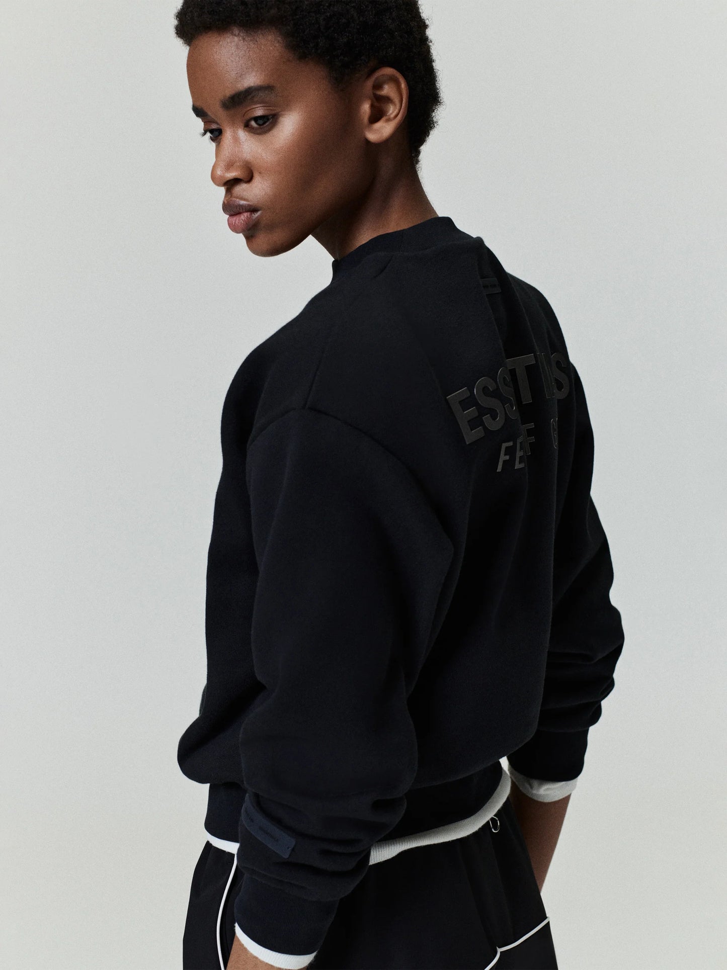 ESSENTIALS Womens Classic Fleece Crewneck